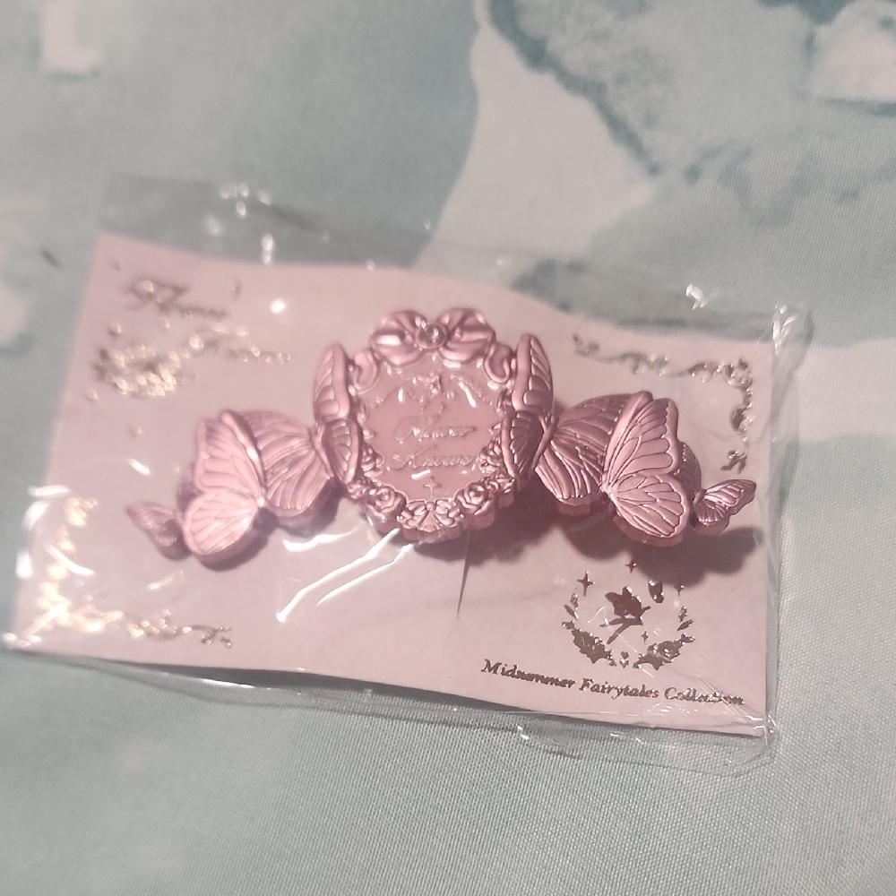 Charming Pink Butterfly Hair Clip